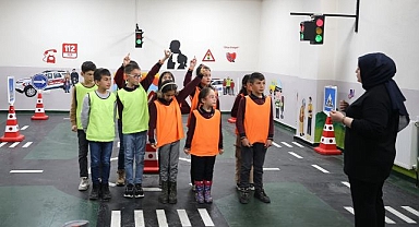 3 bin öğrenciye 'Trafik Sınıfı'nda' eğitim