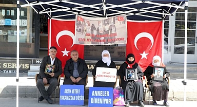 Aileler evlat nöbetini sürdürdü