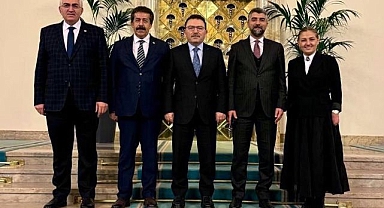 AK Partili vekillerden Erzurumspor'a destek Yıllardır Erzurum'a çifte standart!