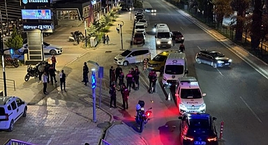 AVM önünde silahlı kavga! 1 yaralı