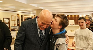 Başkan Sekmen özel çocukları ağırladı