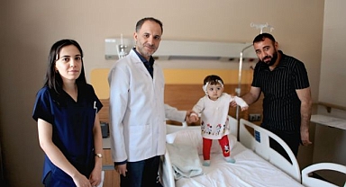 Bebekler, biyonik kulak ile duymaya başladı