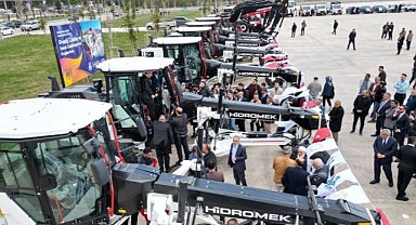 Büyükşehir 300 milyonluk araç filosunu tanıttı