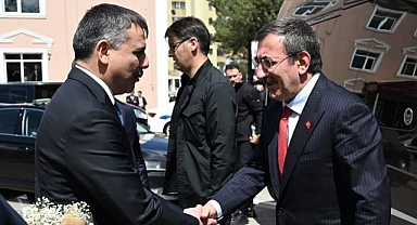 Cumhurbaşkanı Yardımcısı Cevdet Yılmaz'dan Erzurum Valiliğine ziyaret