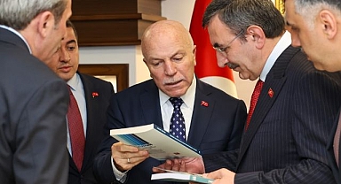Cumhurbaşkanı Yardımcısı Yılmaz Büyükşehir Belediyesi’ni ziyaret etti