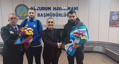 Dadaşları havalimanı personeli karşıladı