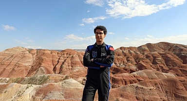 Gökkuşağı tepelerini Mars'a benzetti