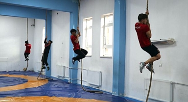 Güreşçi çocukların hedefi uluslararası başarı