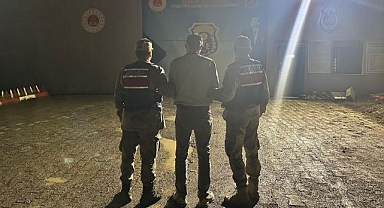 İranlı kuryenin makatından 6 parça uyuşturucu çıktı   