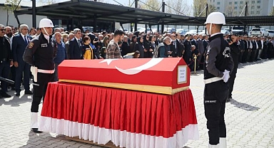 Kalp krizi sonucu ölen polis için tören düzenlendi
