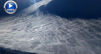 Kar şelalesi hayran bıraktı