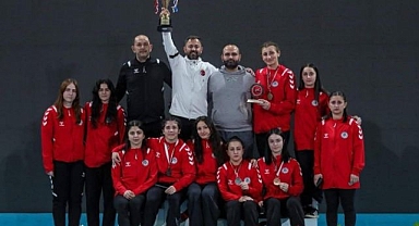 Madalyaları süpürdüler