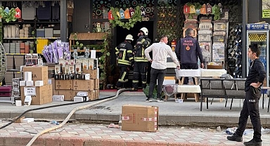 Mağazada çıkan yangın mahalleliyi korkuttu