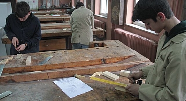 Meslek liselilerin iyilik mesaisi