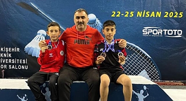 Minik badmintoncular 3 madalyayla döndü