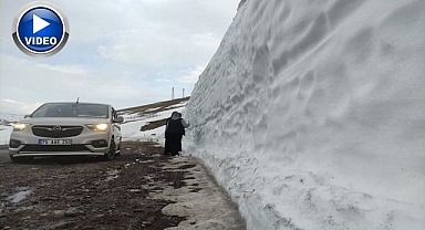 Nisan ayında 4 metre kar