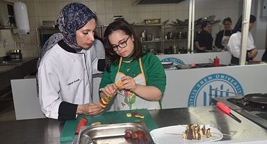  Özel öğrencilere 23 Nisan etkinliği