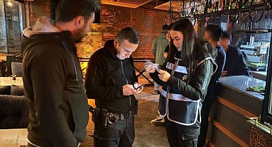 Polislerden huzur uygulaması