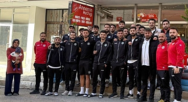 Tortumspor’a çaylar, börekler şirketten