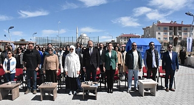 Üniversitede 2'inci Turizm Şenliği başladı