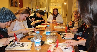 Üniversiteli gençlere filografi etkinliği