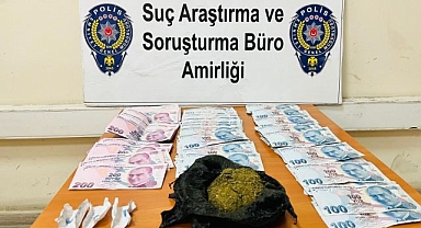 Yolcunun üzerinde uyuşturucu çıktı