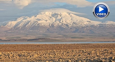 Zirvede bulutlar görsel şölen oluşturdu