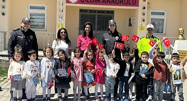 Anaokulu öğrencilerine trafik eğitimi