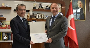 Bedir’den Çakmur’a teşekkür sertifikası