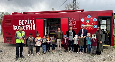 Çocuklar 'Gezici Kütüphane' ile tanıştı