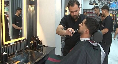 Depremzede kuaförden anlamlı kampanya