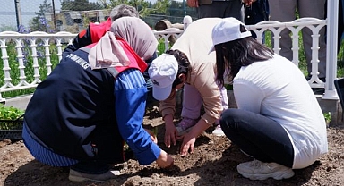 Engelli Hizmetleri Koordinasyon Merkezi’nde ekim zamanı