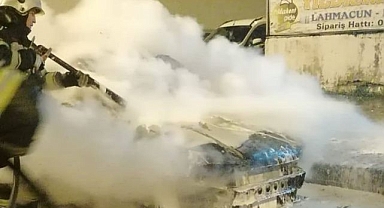 Erzurum'da araçta çıkan yangın korkuttu