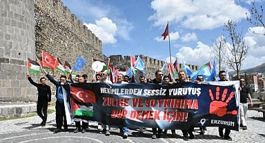Erzurum'da sağlıkçılar Gazze için yürüdü