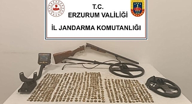 Erzurum'da yüzlerce sikke ele geçirildi
