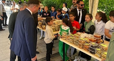 Gazze için hayır çarşısı düzenlendi