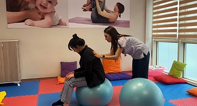 Gebe okulu kadınları doğuma ve anneliğe hazırlıyor