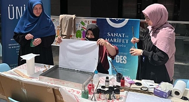 'Geleneksel Türk Ebru Sanatı' etkinliği 
