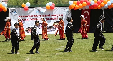 Halk Oyunları Şenliği başladı