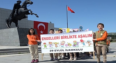 İşaret diliyle mesaj verdiler
