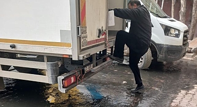 Kargo şubesini su bastı