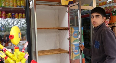 Market ve bakkalların ekmek dolapları boş kaldı