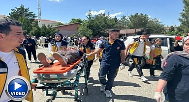 Öğrencilerden gerçeğini aratmayan tatbikat