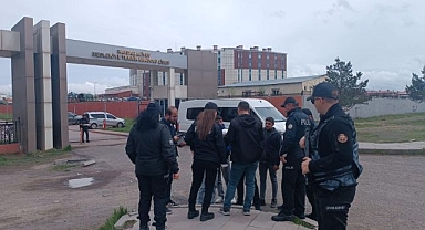 Okul çevreleri polislere emanet