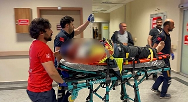 Otomobil ile motosiklet çarpıştı: 1 ağır yaralı