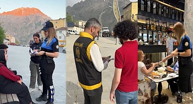 Polisten vatandaşa broşürlü bilgilendirme