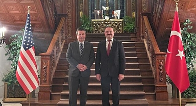Rektör Hacımüftüoğlu Amerika'da... İlk durağı Türkiye Büyükelçiliği oldu