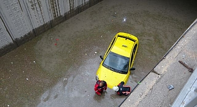 Sağanak yağışa teslim oldular
