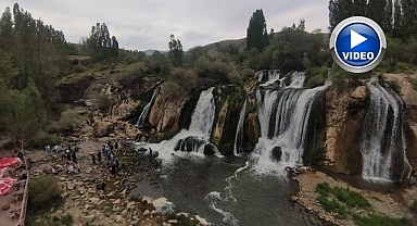 Şelale ve balık bendi ziyaretçi akınına uğradı