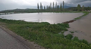 Tarım arazileri su altında kaldı
